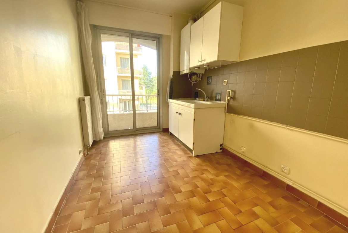 Appartement traversant 60 m² avec garage à Romans-sur-Isère 