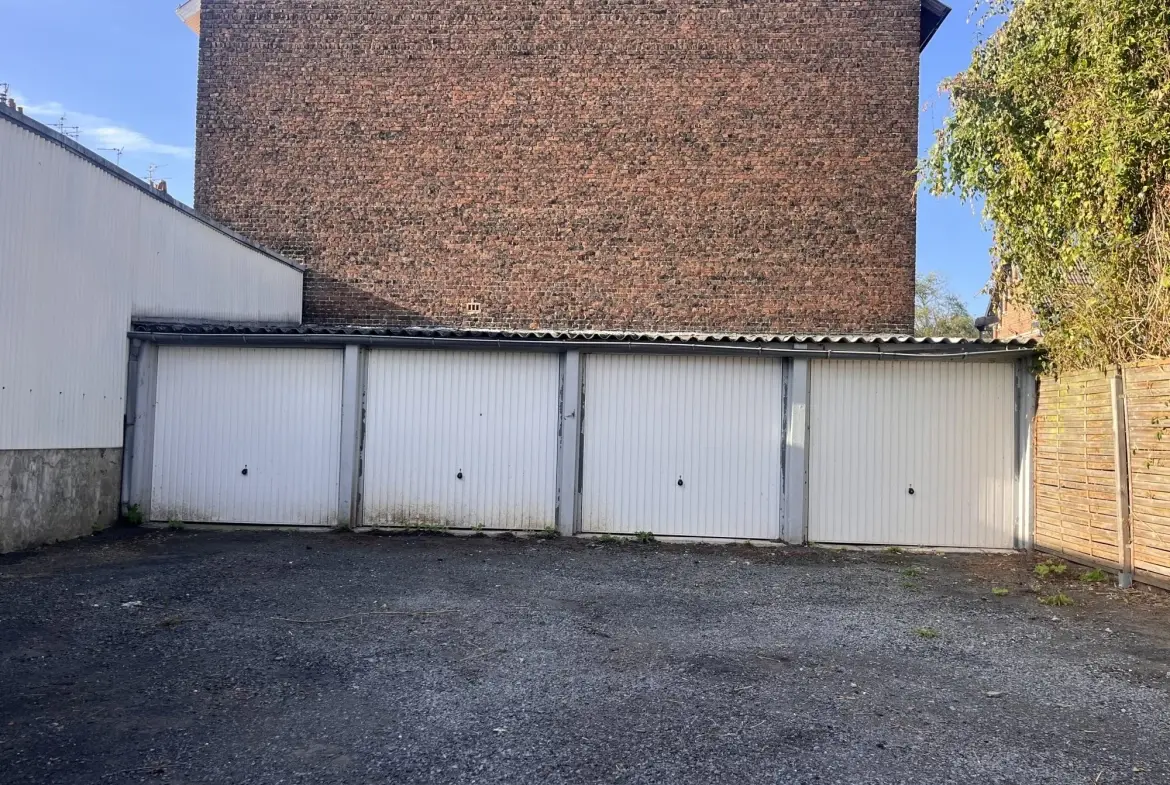 Garage fermé à vendre près du métro Canteleu - Parking sécurisé et pratique 