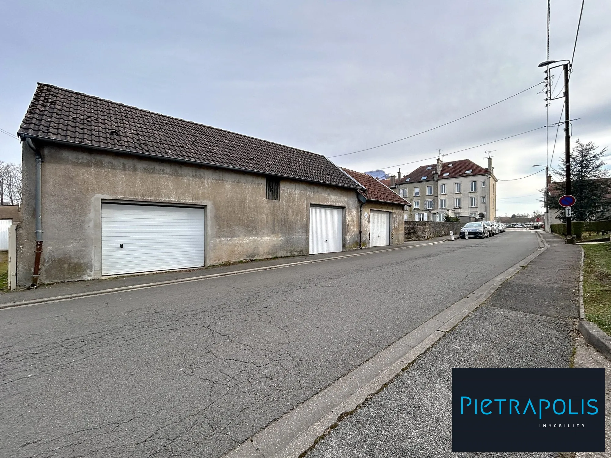 Maison à vendre à Chaumont - 3 chambres, atelier et gros potentiel 