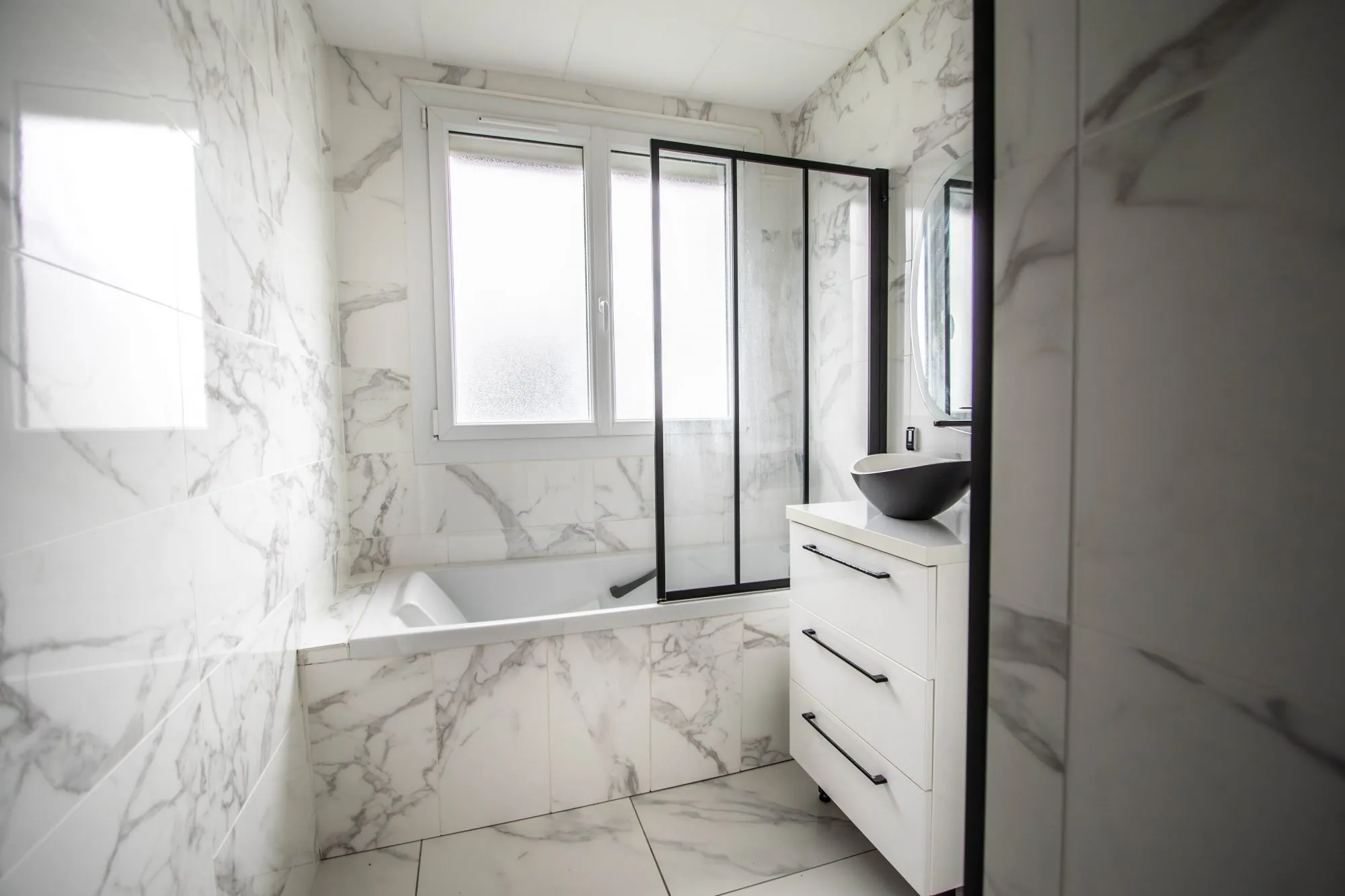 Appartement T3 rénové à Angers avec cave et proximité commodités 