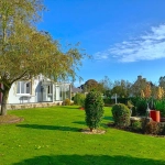 Maison individuelle de plain-pied à Quintin en Bretagne avec jardin et garage
