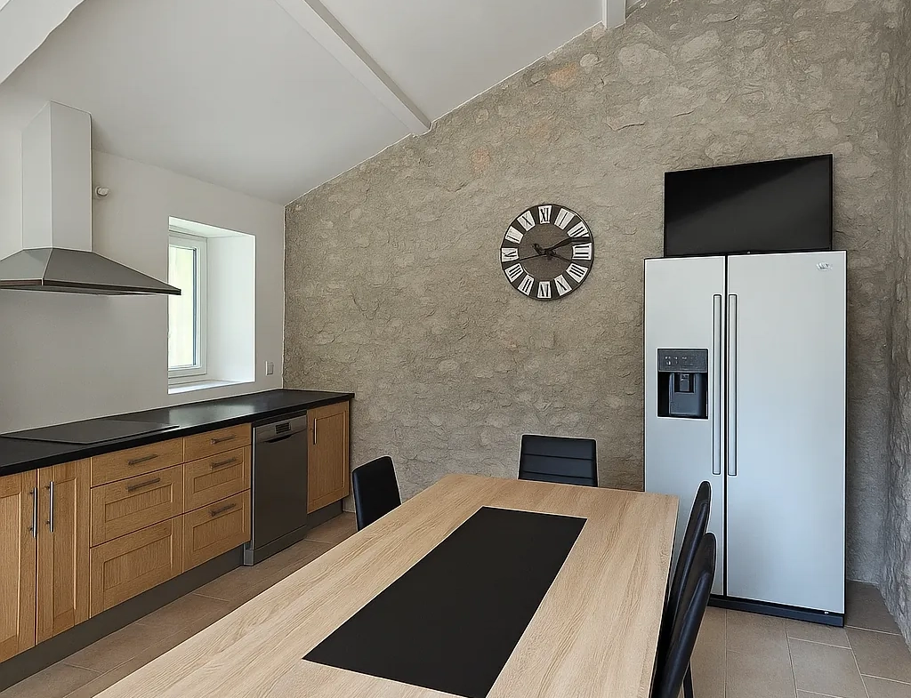 À vendre maison de village rénovée avec charme à Saint-Vallier-de-Thiey 