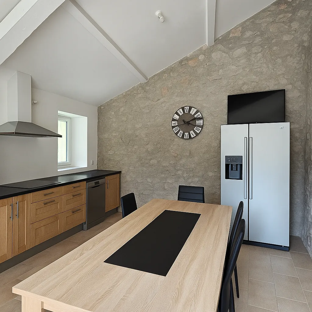 À vendre maison de village rénovée avec charme à Saint-Vallier-de-Thiey 