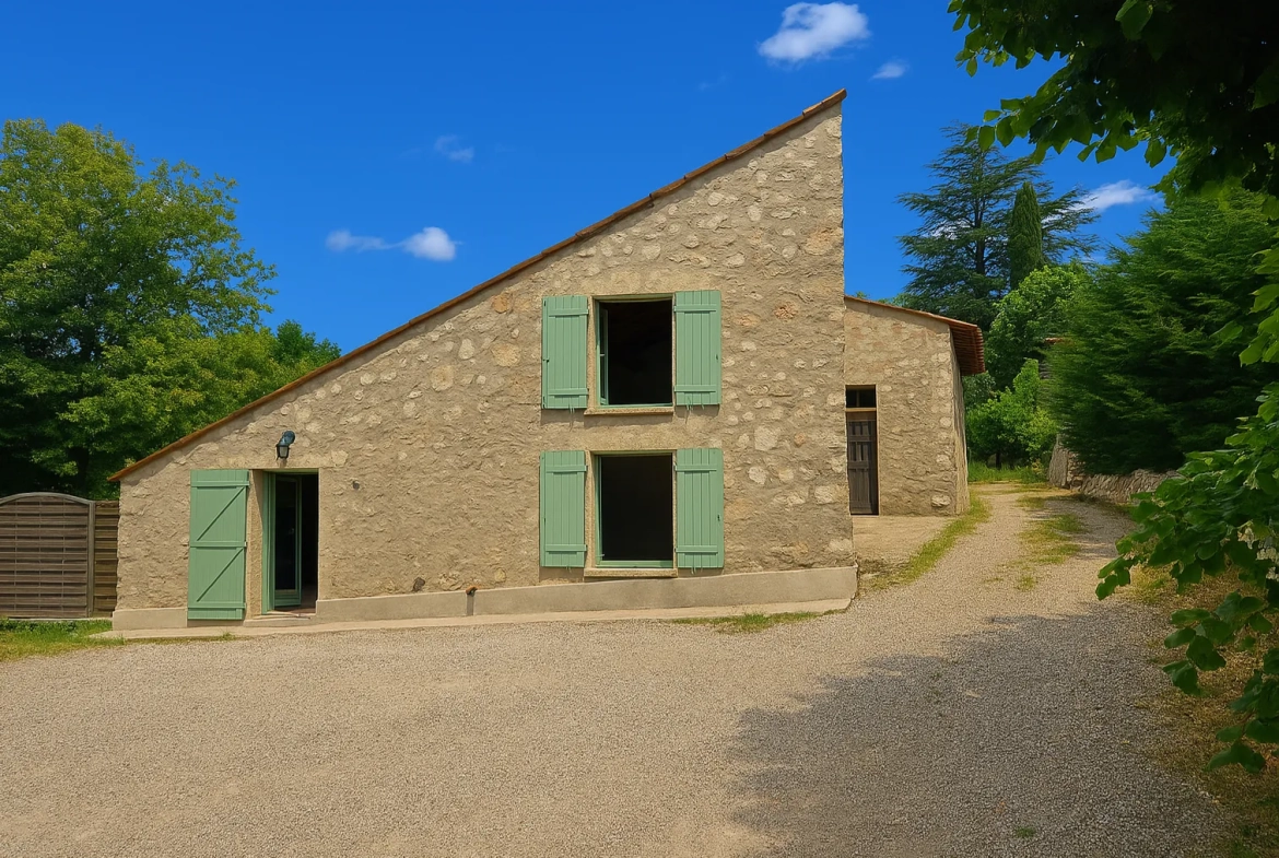 À vendre maison de village rénovée avec charme à Saint-Vallier-de-Thiey 