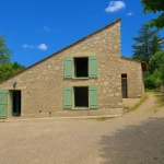 À vendre maison de village rénovée avec charme à Saint-Vallier-de-Thiey