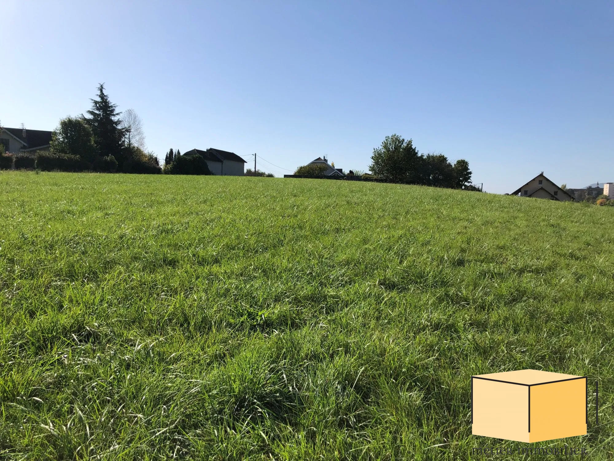Parcelle à bâtir de 603 m² à Belley, secteur résidentiel 