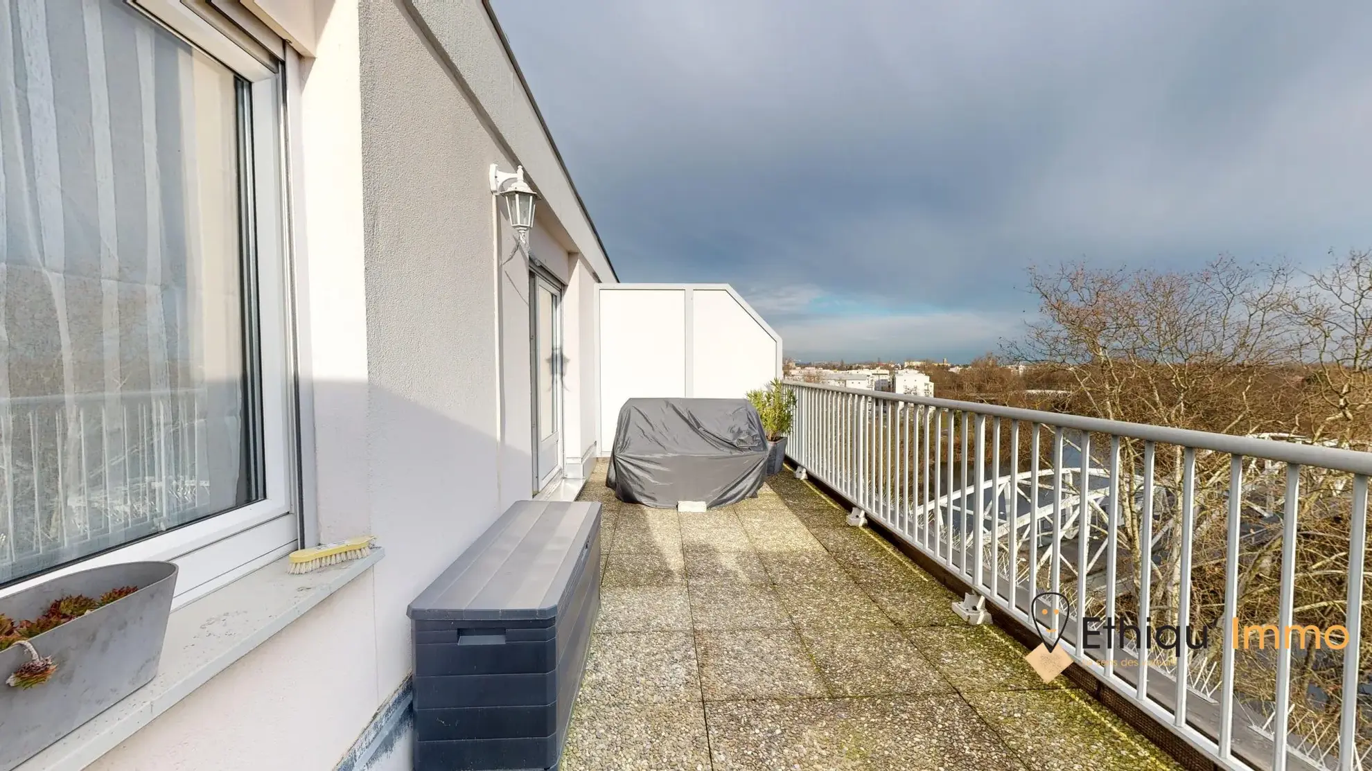 Attique F3 avec deux terrasses et vue sur Strasbourg - Dernier étage 