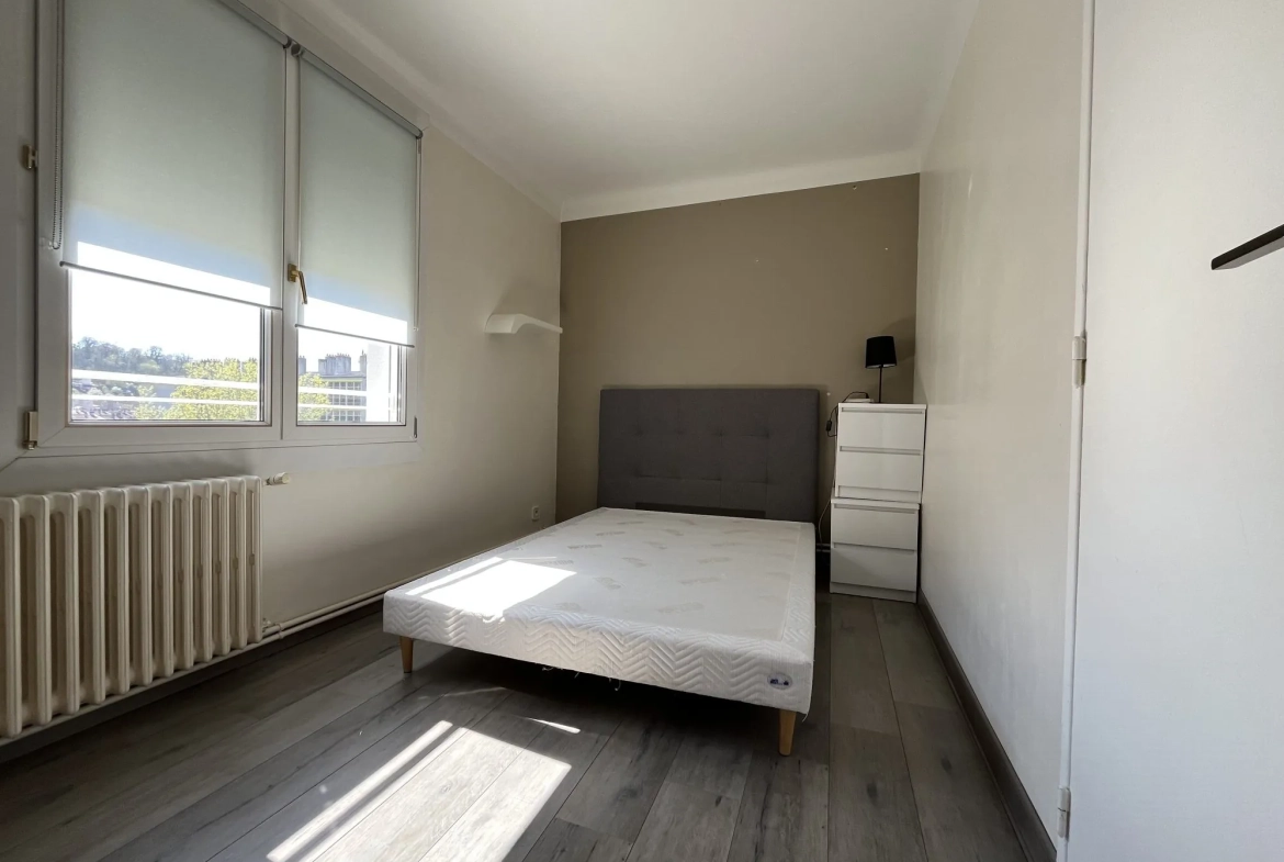 A vendre appartement T4 lumineux à Joeuf, proche commodités 
