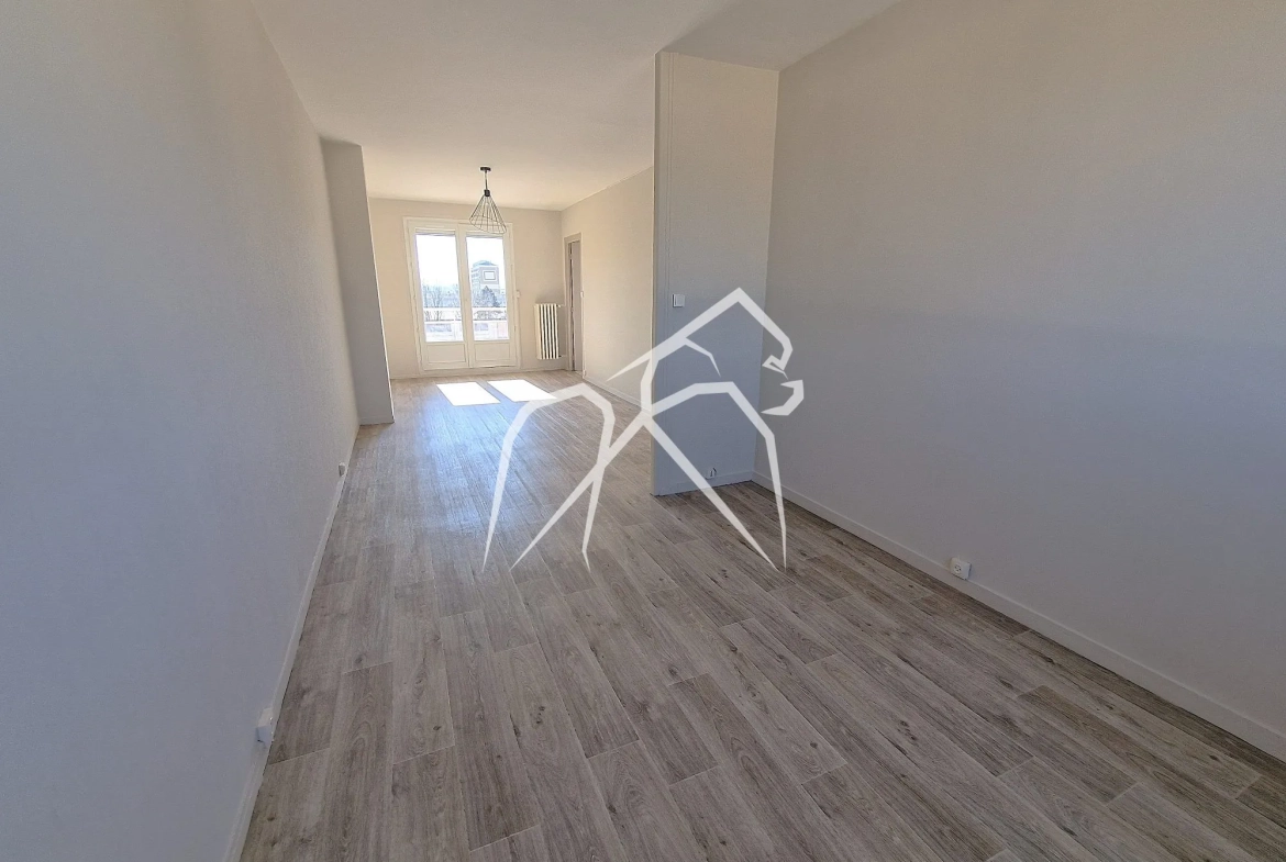 Appartement T3/4 lumineux de 61,84 m² à Rouen quai rive Sud (76100) 