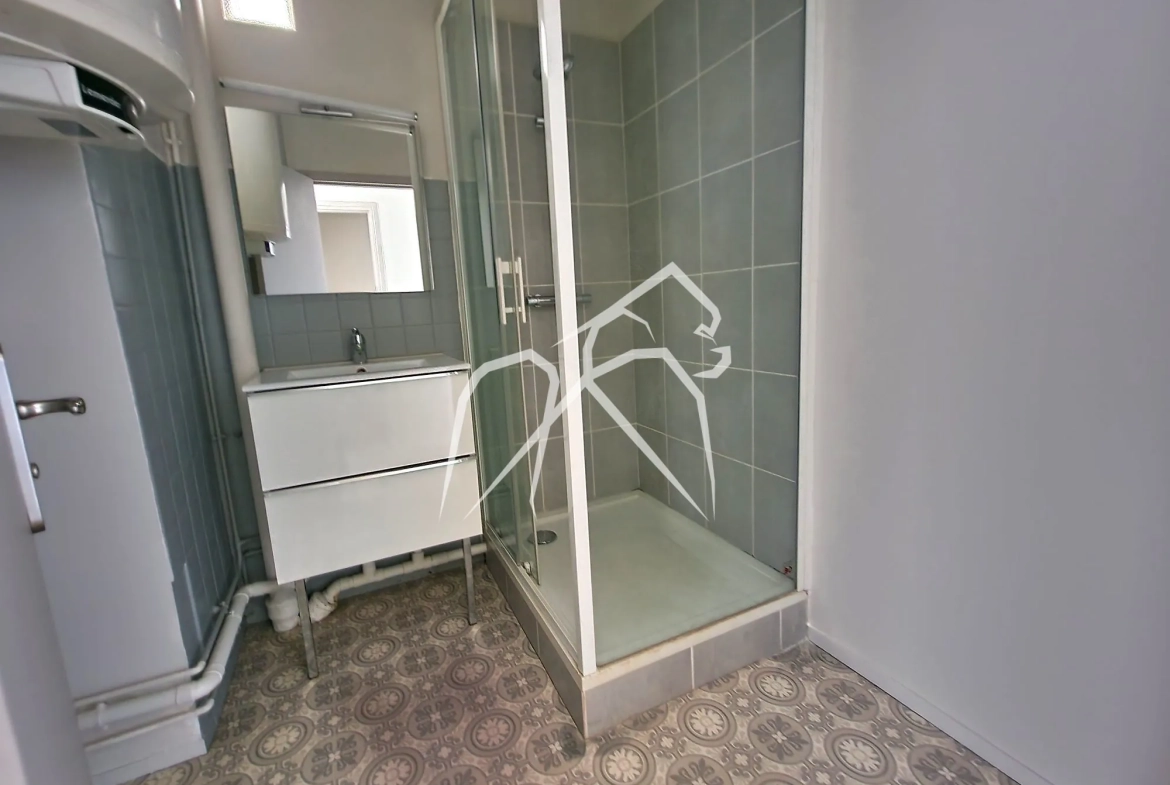 Appartement T3/4 lumineux de 61,84 m² à Rouen quai rive Sud (76100) 