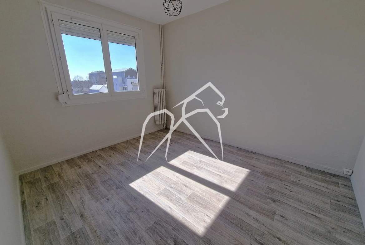 Appartement T3/4 lumineux de 61,84 m² à Rouen quai rive Sud (76100) 