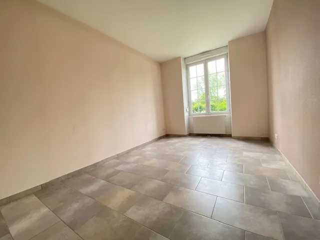 Appartement T3 lumineux avec garage à Hericourt – 88 m² 