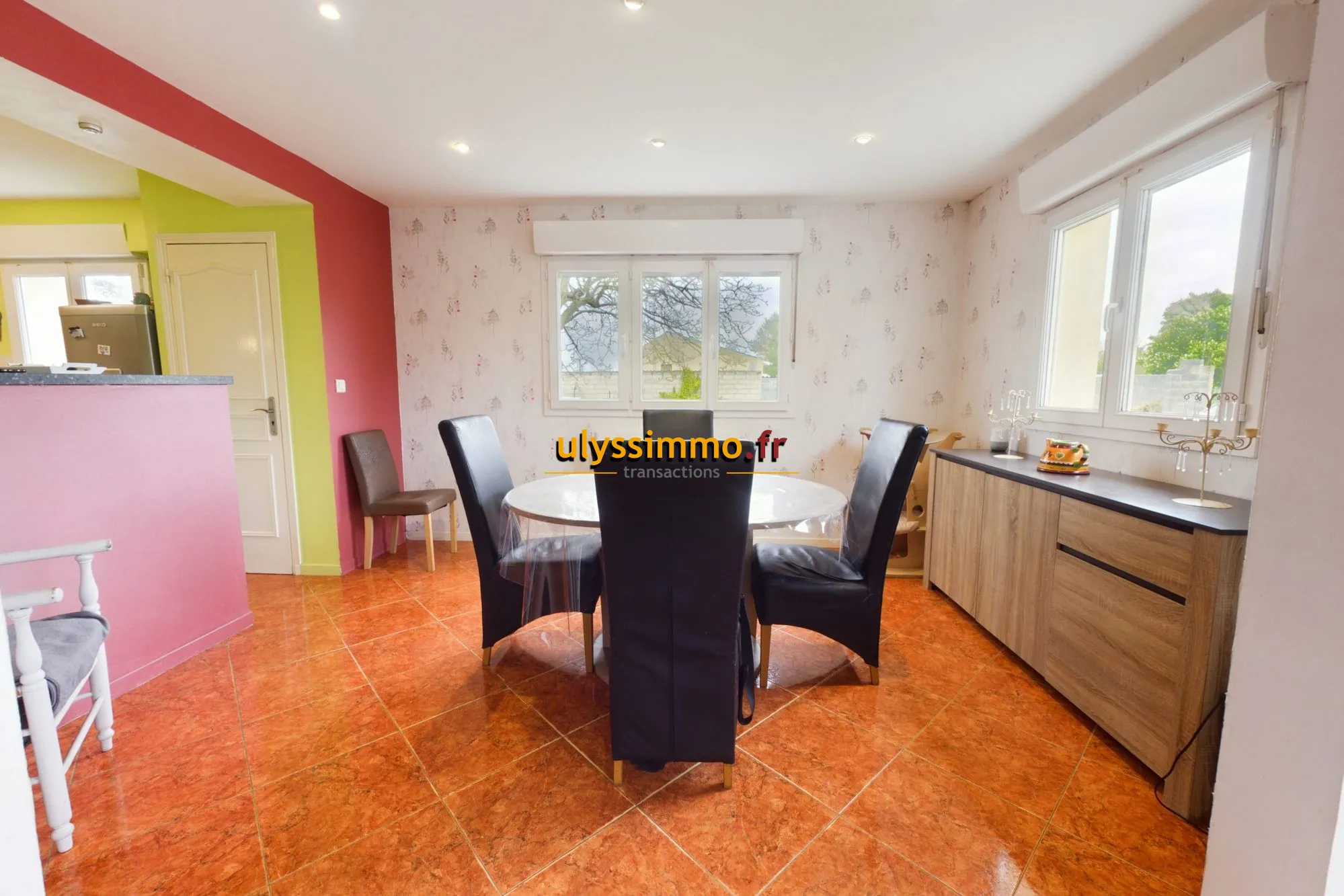 Maison familiale de 110 m² proche de Roye avec jardin et terrasse 