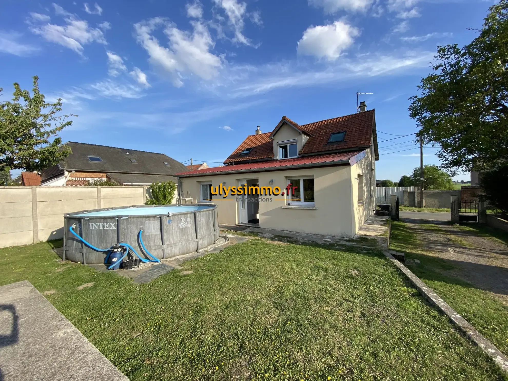 Maison familiale de 110 m² proche de Roye avec jardin et terrasse 