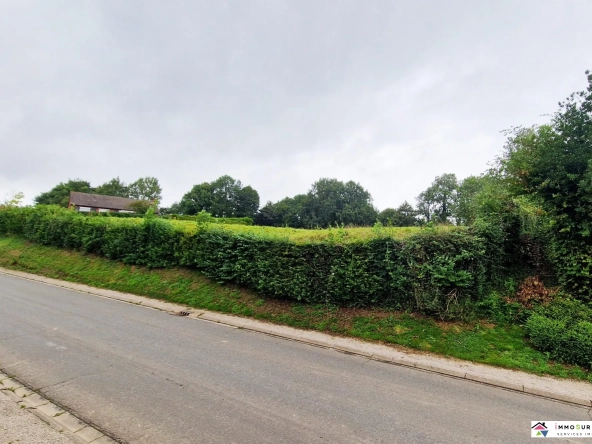 Terrain constructible de 1000 m² à Azincourt, proche de Fruges