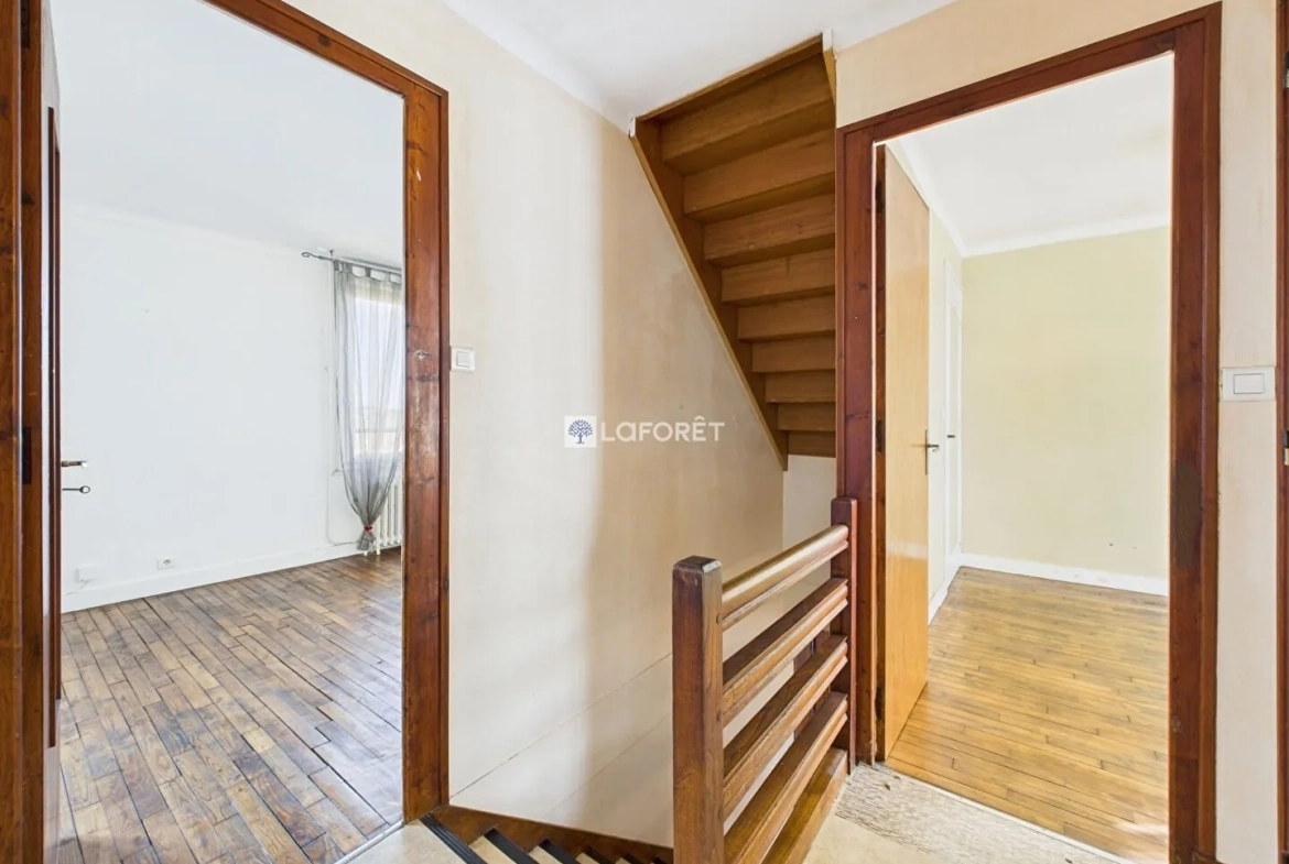 Maison de 87 m² à Quimper, quartier calme avec garage et combles aménagés 