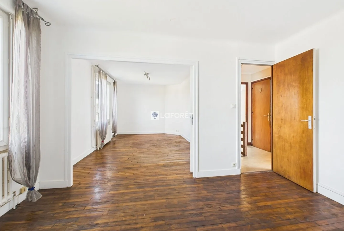 Maison de 87 m² à Quimper, quartier calme avec garage et combles aménagés 