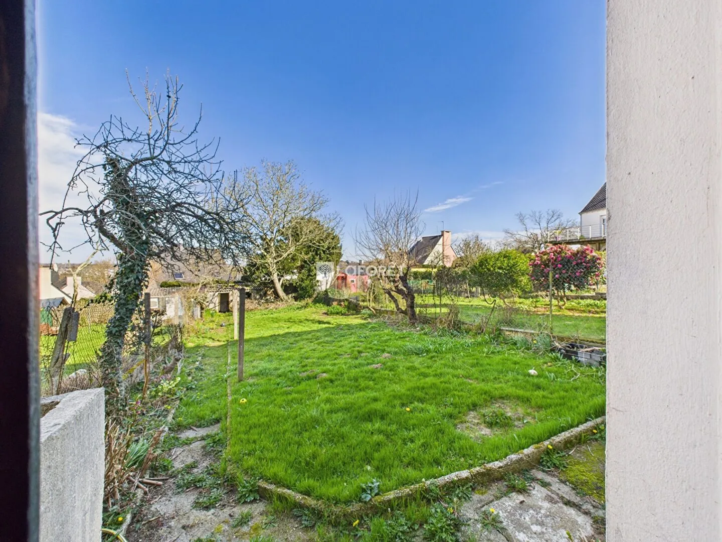 Maison de 87 m² à Quimper, quartier calme avec garage et combles aménagés 