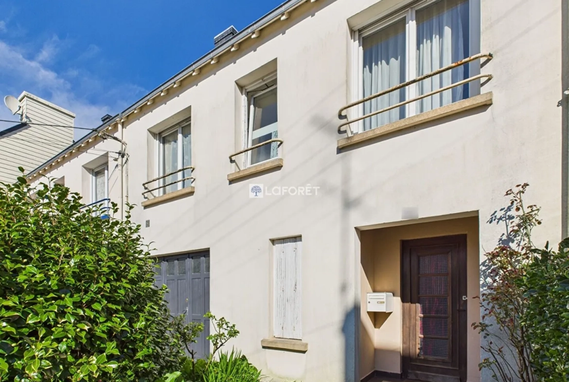 Maison de 87 m² à Quimper, quartier calme avec garage et combles aménagés 