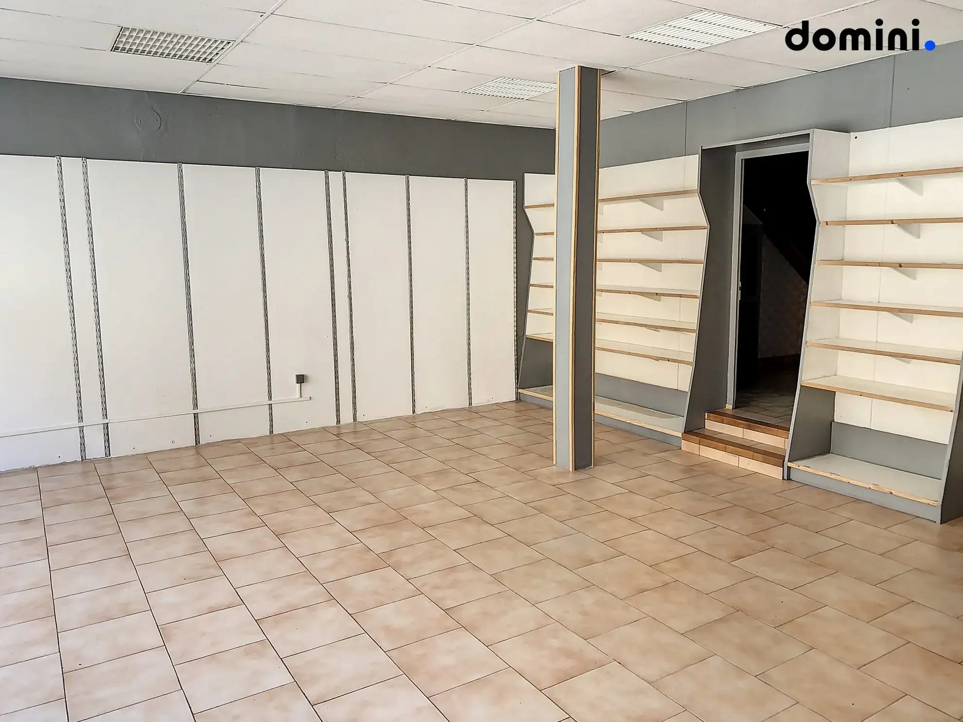 Immeuble à Montcenis de 354 m² avec local commercial et appartement lumineux 
