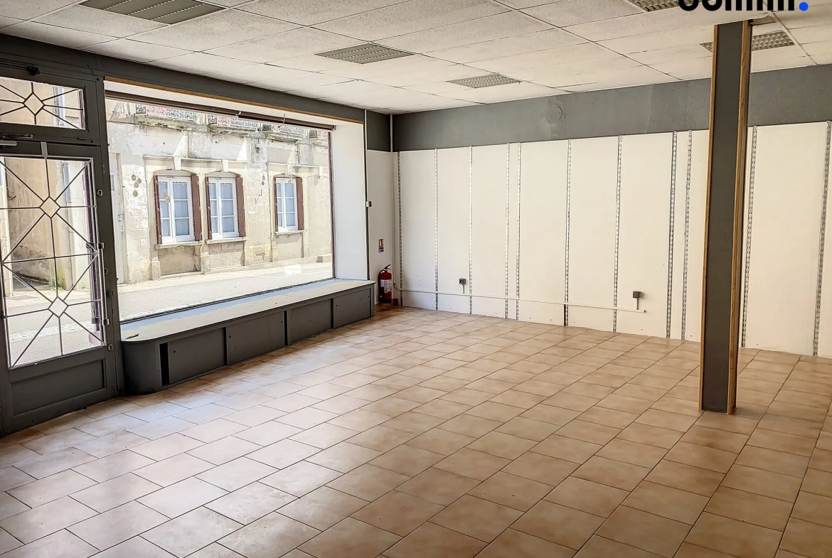 Immeuble à Montcenis de 354 m² avec local commercial et appartement lumineux 