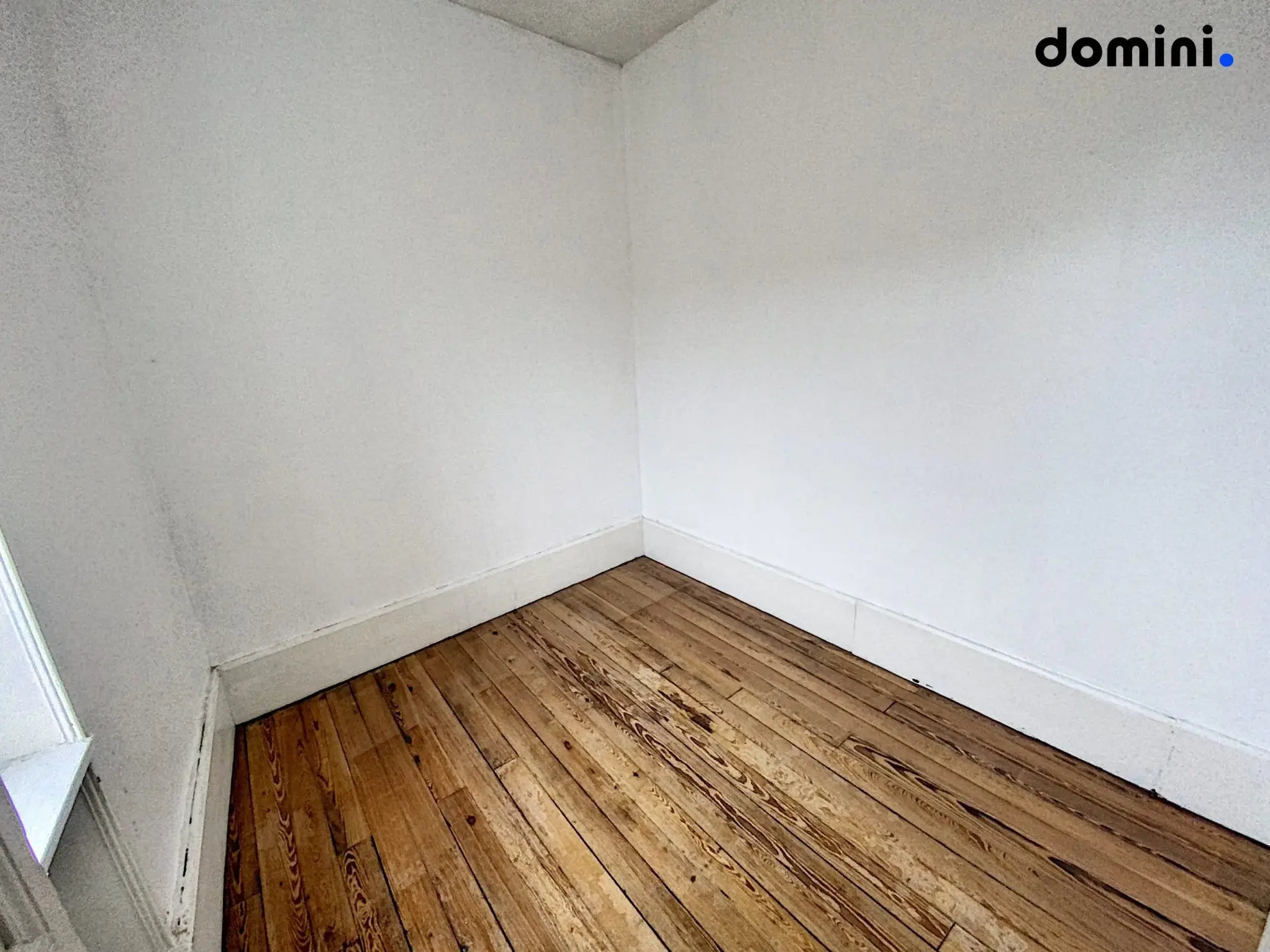 Immeuble à Montcenis de 354 m² avec local commercial et appartement lumineux 