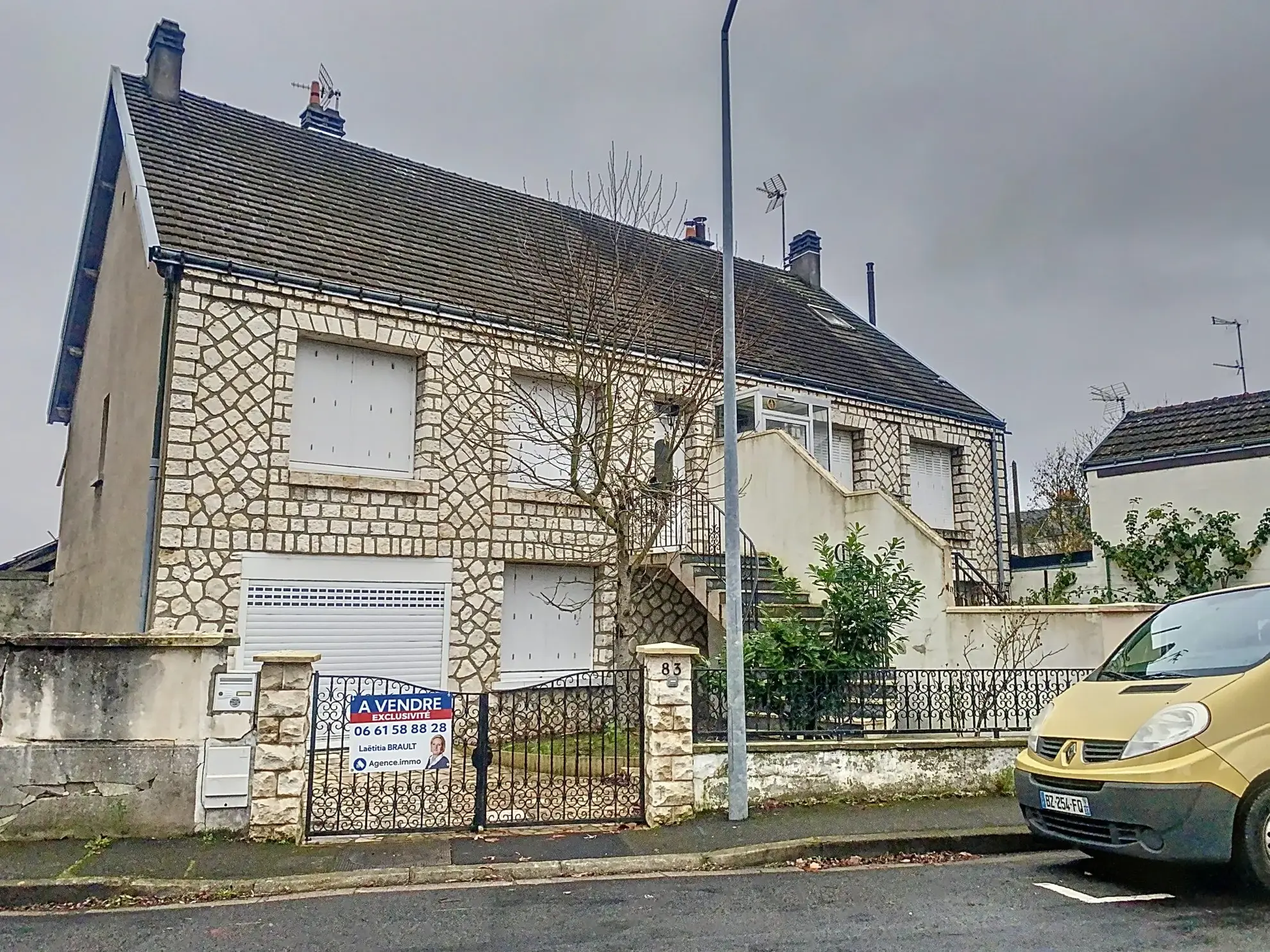 Maison à Vieux Saint Pierre des Corps proche de Tours avec terrasse et garage 