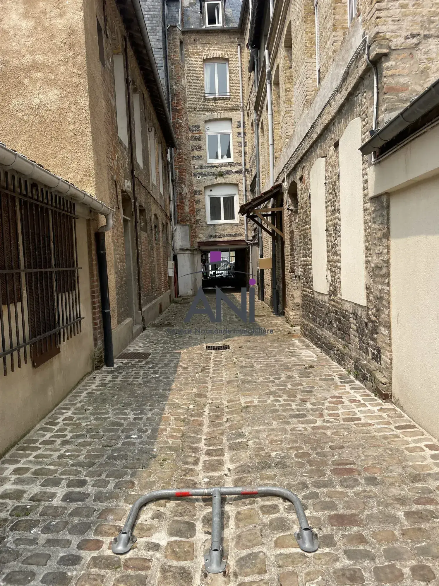Place de parking sécurisée en copropriété à Dieppe proche du centre-ville 