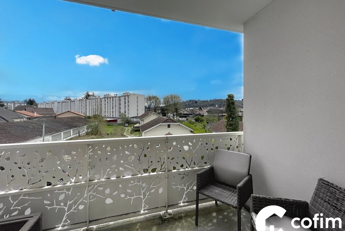 Appartement 2 pièces lumineux à Pau avec balcon, résidence récente 