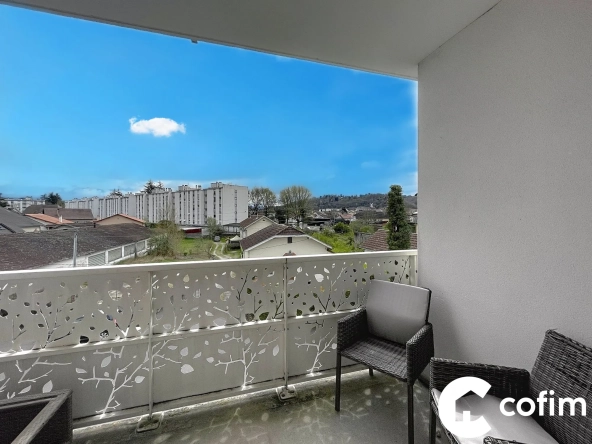 Appartement 2 pièces lumineux à Pau avec balcon, résidence récente