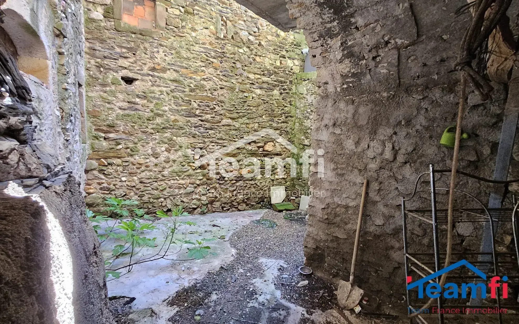 Magnifique maison en pierre à Les Mages avec fort potentiel à proximité d'Alès 