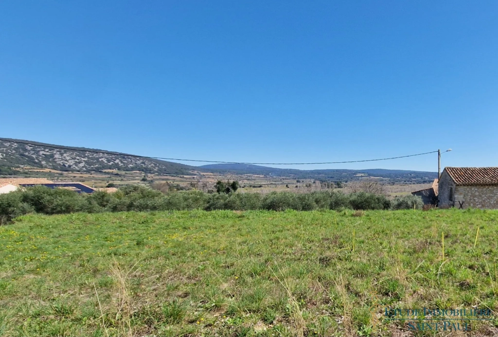 Achat terrain constructible de 300m² à Saint Jean de Fos