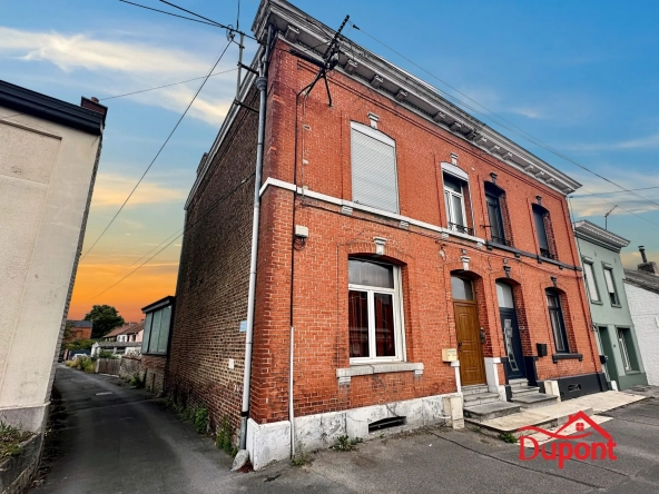 Maison semi-individuelle à vendre à Maubeuge - Spacieuse et bien située