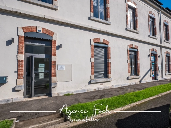 Local Commercial de 141 m² à Vendre à Tarbes, Secteur Arsenal