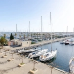 À vendre appartement duplex 2 pièces à Gruissan avec terrasse et parking privé