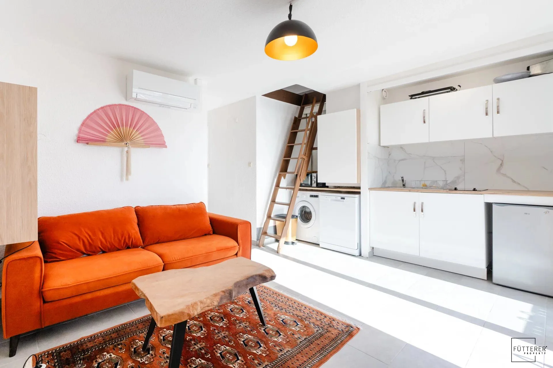 À vendre appartement duplex 2 pièces à Gruissan avec terrasse et parking privé 