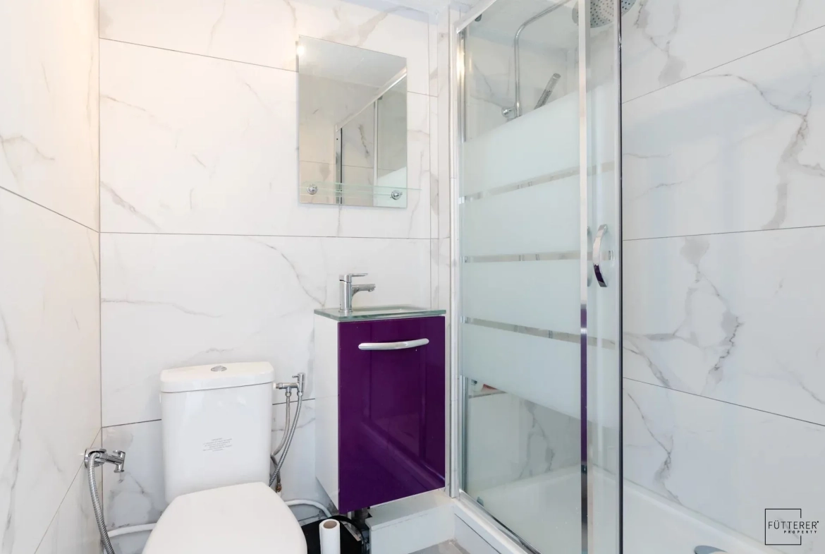 À vendre appartement duplex 2 pièces à Gruissan avec terrasse et parking privé 