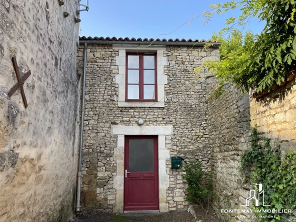 Charmante maison de ville à vendre à Fontenay-le-Comte - 43 m²