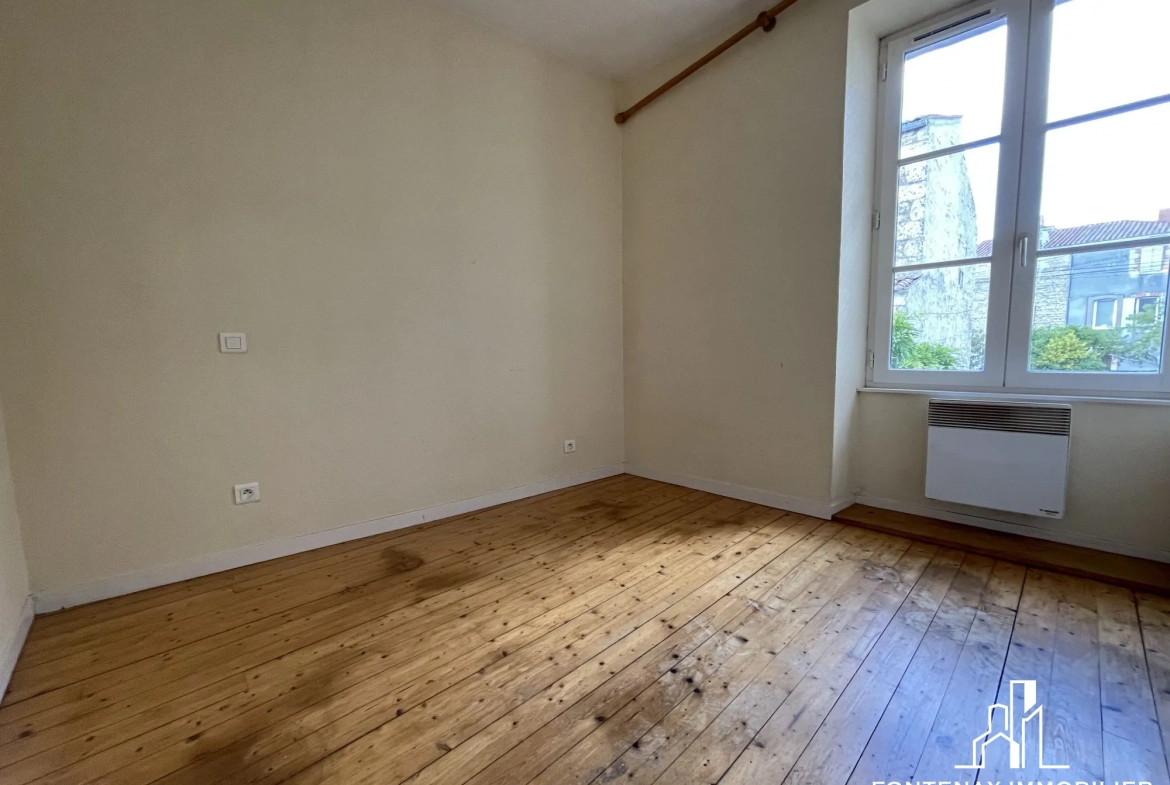 Charmante maison de ville à vendre à Fontenay-le-Comte - 43 m² 