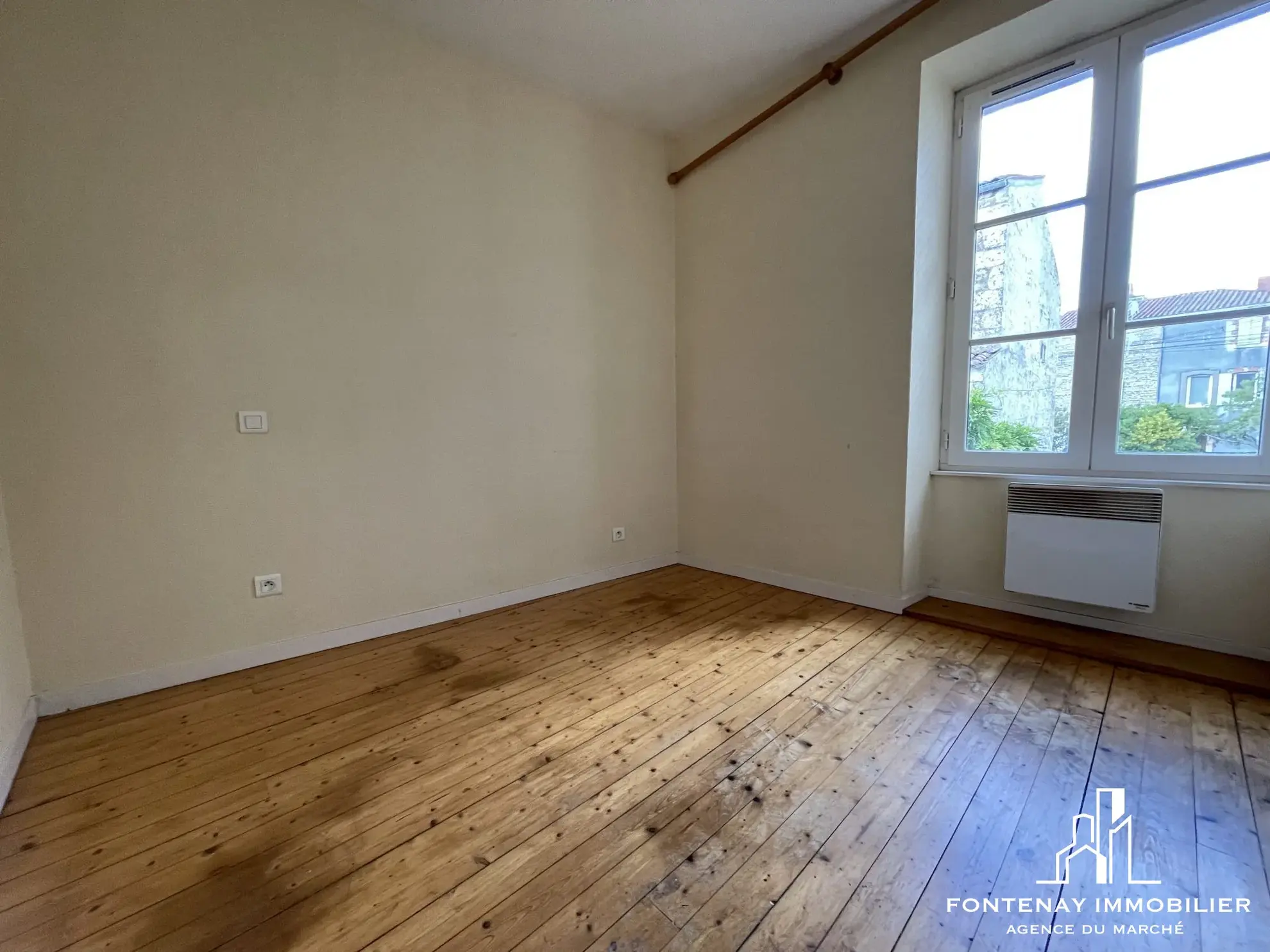 Charmante maison de ville à vendre à Fontenay-le-Comte - 43 m² 