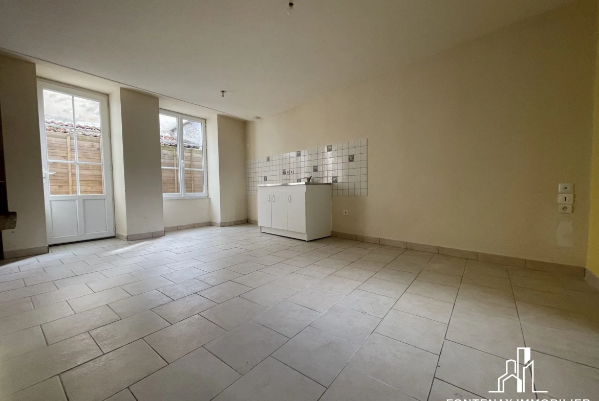 Charmante maison de ville à vendre à Fontenay-le-Comte - 43 m² 