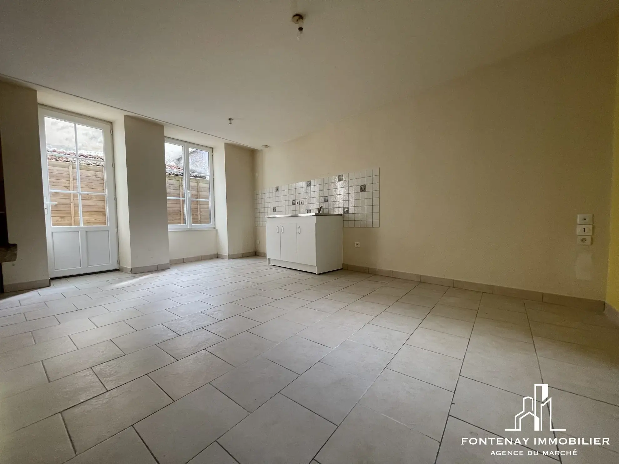Charmante maison de ville à vendre à Fontenay-le-Comte - 43 m² 