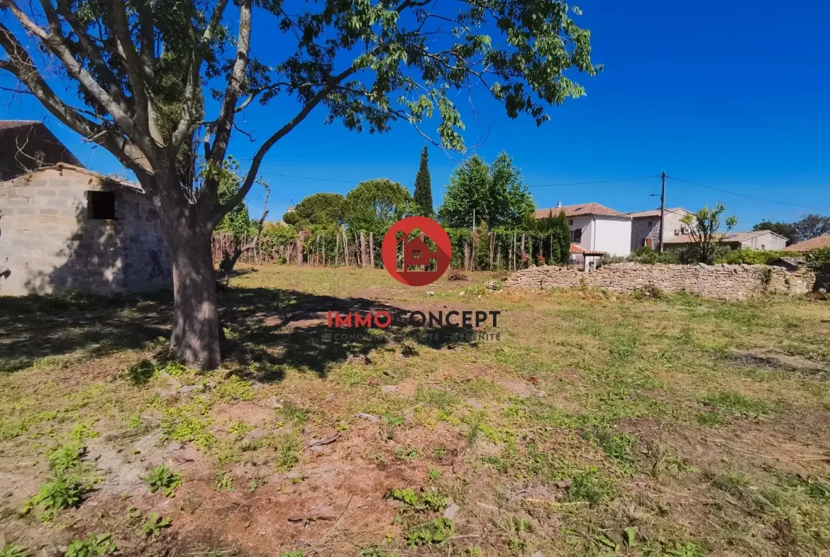 Terrain constructible de 807 m² à Saint-Paul-les-Fonts à vendre 