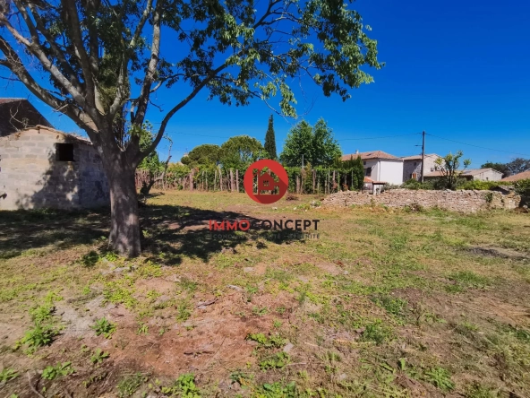 Terrain constructible de 807 m² à Saint-Paul-les-Fonts à vendre