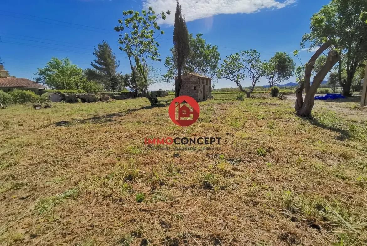 Terrain constructible de 807 m² à Saint-Paul-les-Fonts à vendre 