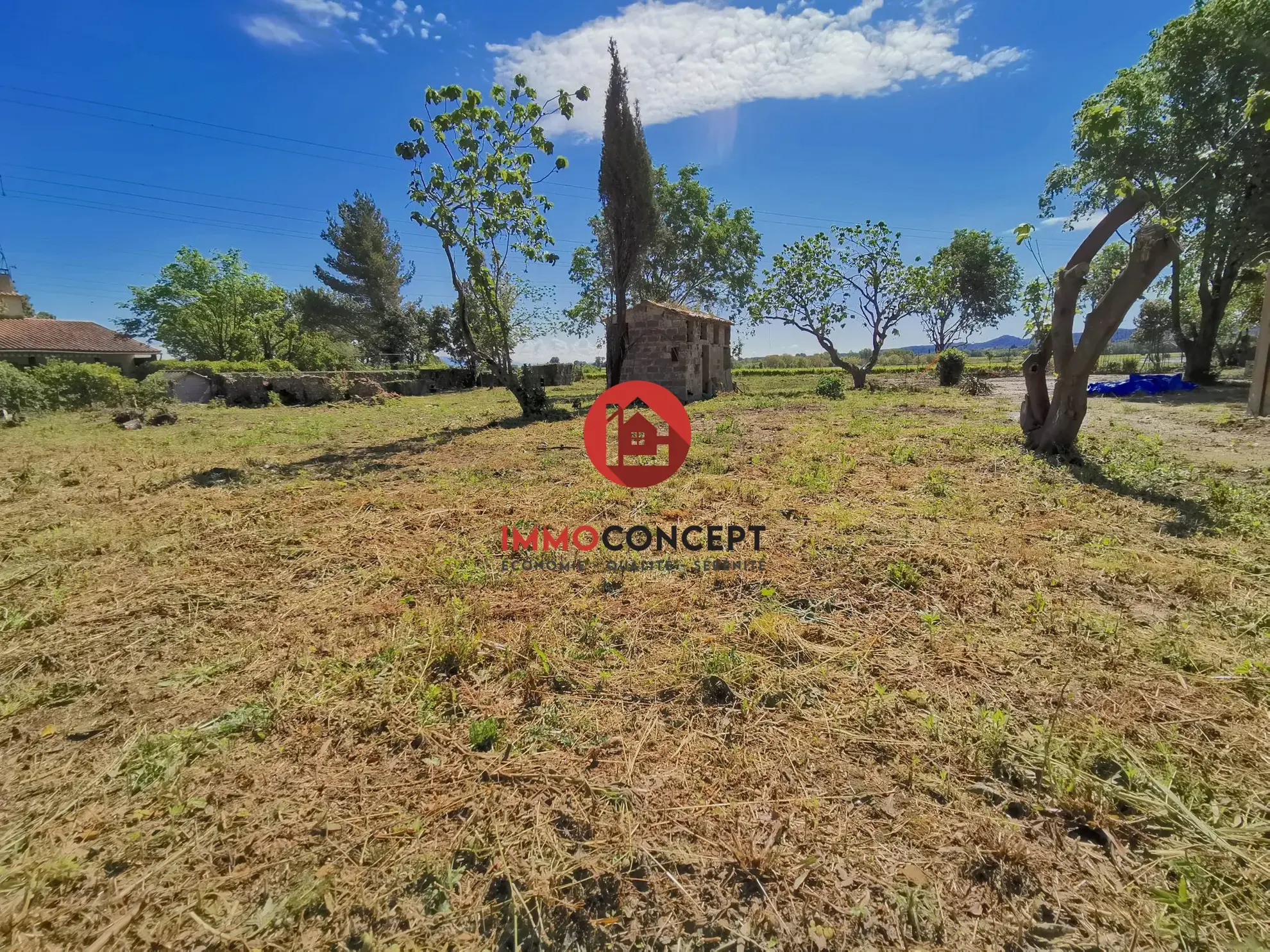 Terrain constructible de 807 m² à Saint-Paul-les-Fonts à vendre 