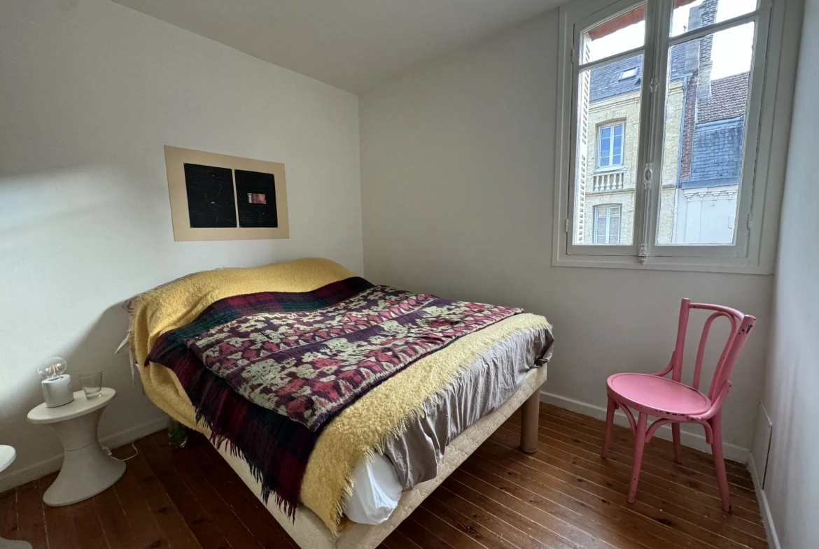Appartement de 44 m² au Havre, dernier étage, avec séjour traversant est/ouest 