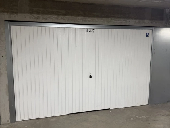 Garage PMR à vendre ou louer dans le 8ème arrondissement de Lyon