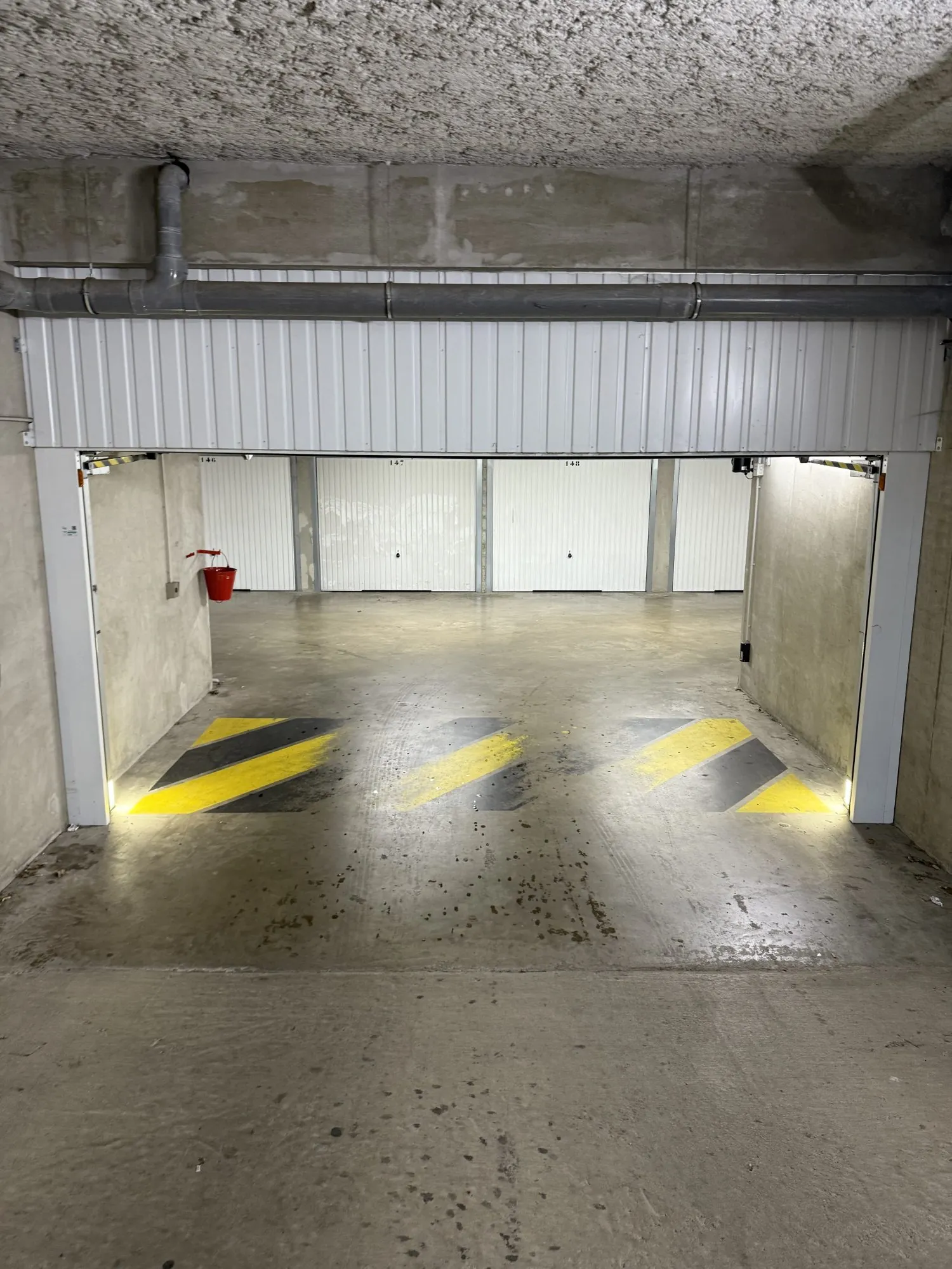 Garage PMR à vendre ou louer dans le 8ème arrondissement de Lyon 