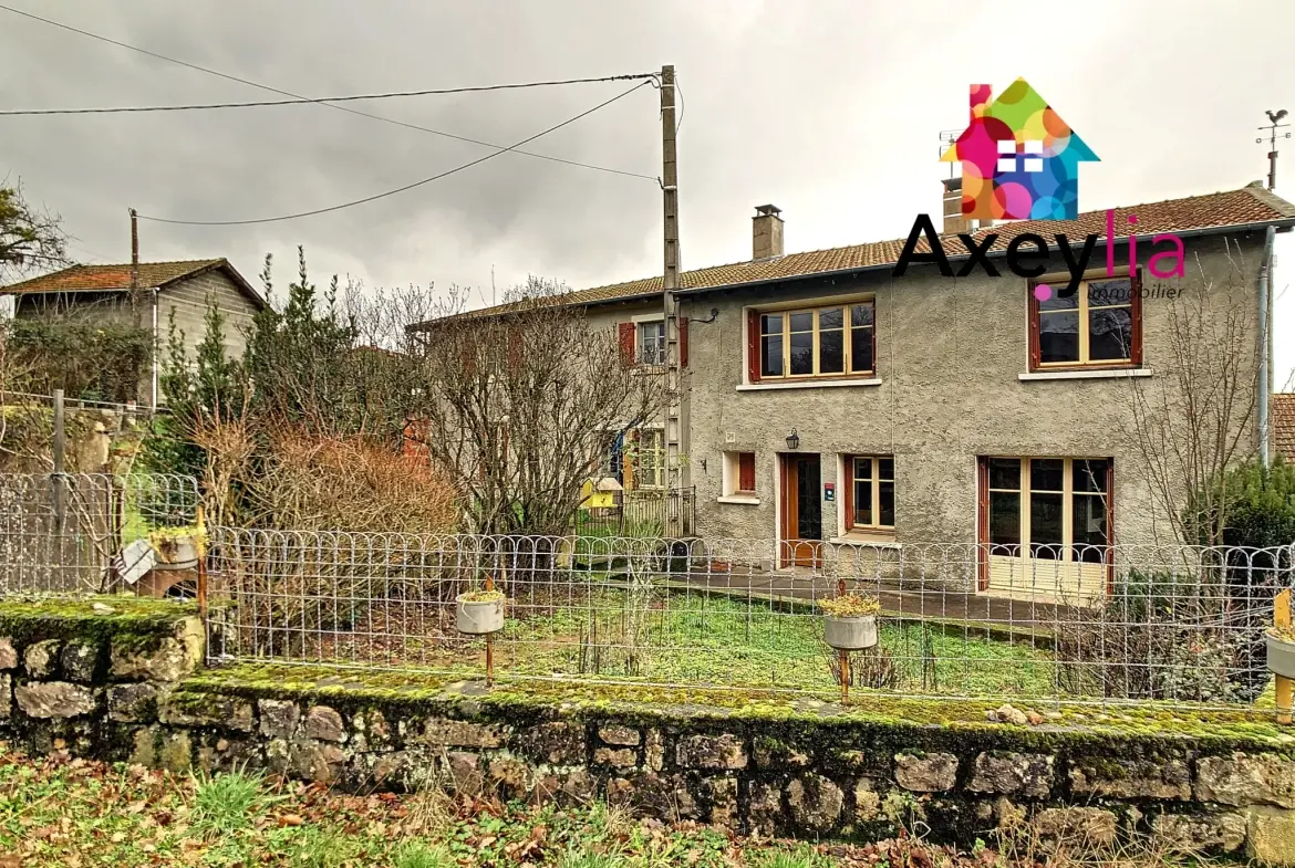 À vendre ensemble immobilier à Chauffailles avec maisons et terrains à rénover 